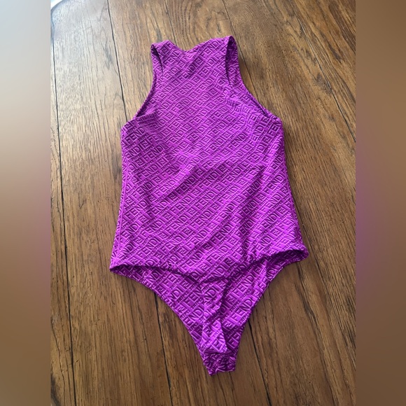 FENDI x SKIMS COLORADO PURPLE HIGH NECK SLEEVELESS BODYSUIT SIZE SMALL RARE - Picture 6 of 10